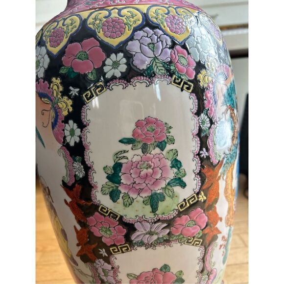 Vintage 24" Chinese Oriental White Porcelain Horses Field Graphic Scenery Vase - Picture 10 of 16